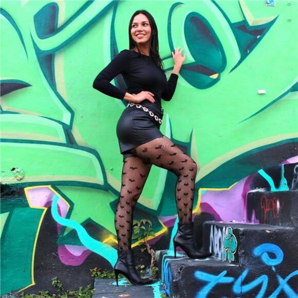 Fishnet Patterned Tights - Picture 2 of 6